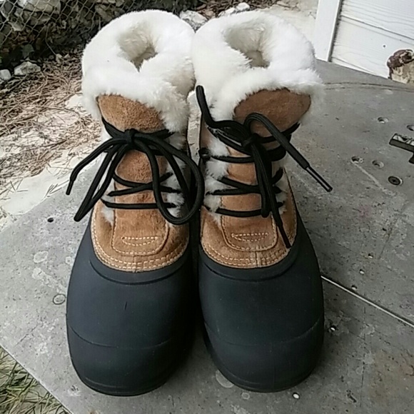 sorel angel lace boot